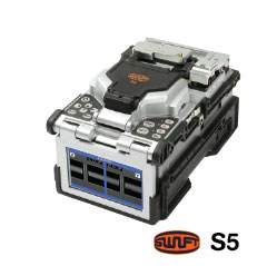 The Swift S5’s simple and user-friendly design enables users to splice quickly and conveniently throughout the 5 processes; stripping, cleaning, cleaving, splicing & sleeving. (ALLINONE) One more thin...